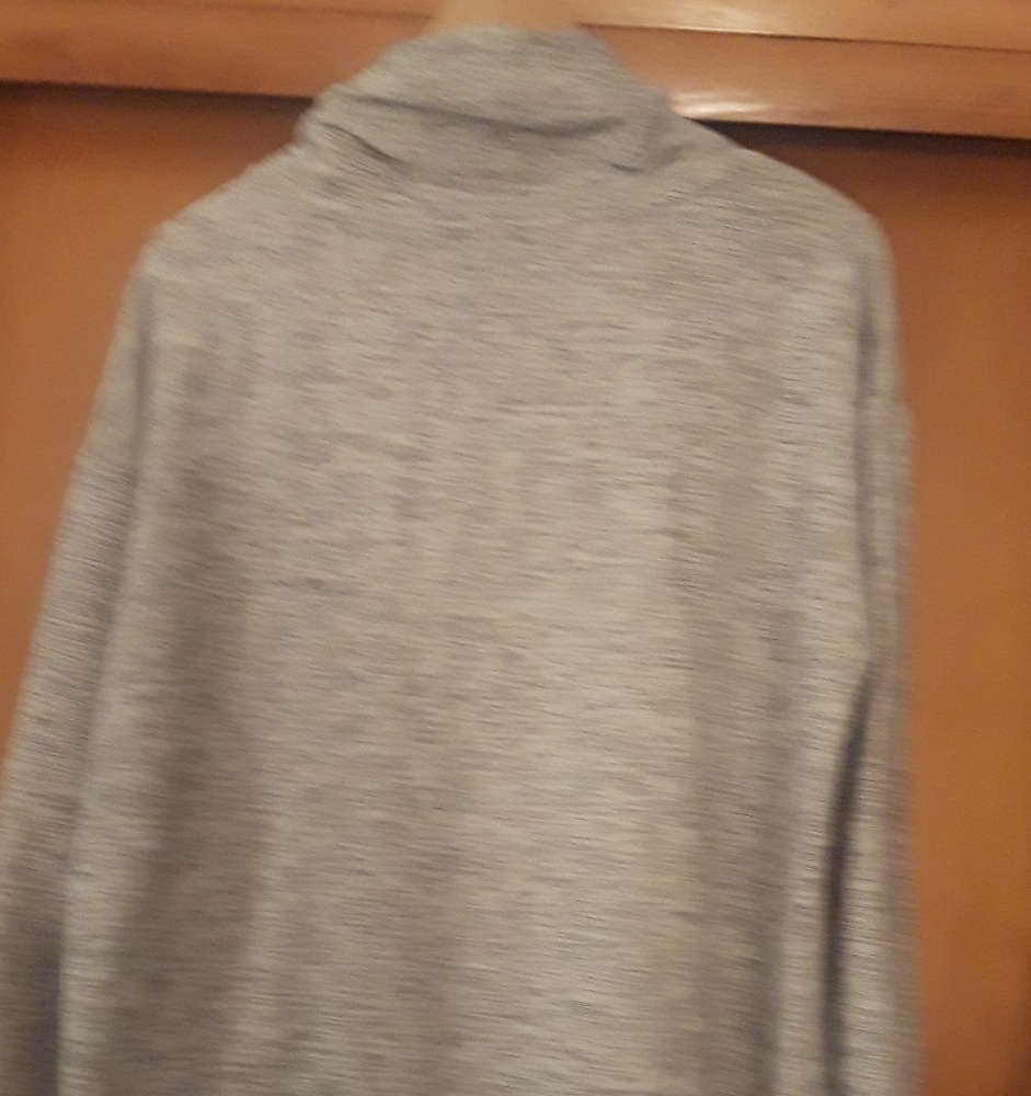 Top - Picture 2 of 2